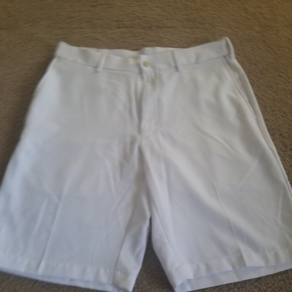 Pro tour golf shorts